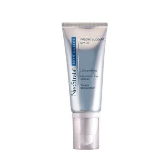 Neostrata Skin Active Matriz SPF30 50ml, creme concentrado reestruturante para o cuidado diário do fotoenvelhecimento de todos os tipos de pele. Formulado com ingredientes específicos para a remodelação do suporte cutâneo e redução das hiperpigmentações. Com SPF 30, para uma proteção solar efetiva.